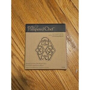 Pampered Chef Round-Up From The Heart 2011 Cast Metal Trivet 2946 Copper Top